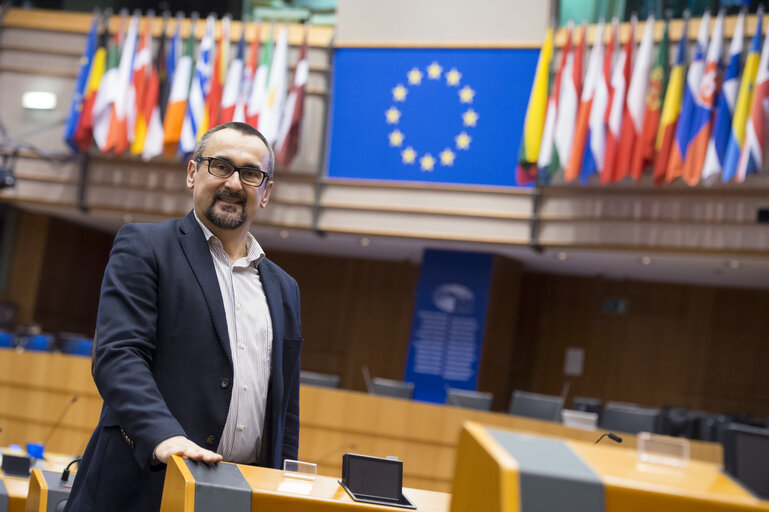 Photo 4 : Pavel POC in the EP in Brussels