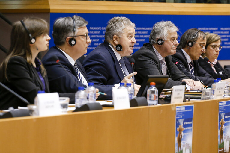 Foto 19: AGRI Committee meeting: Hearing on  The milk package and the prospects for the dairy sector