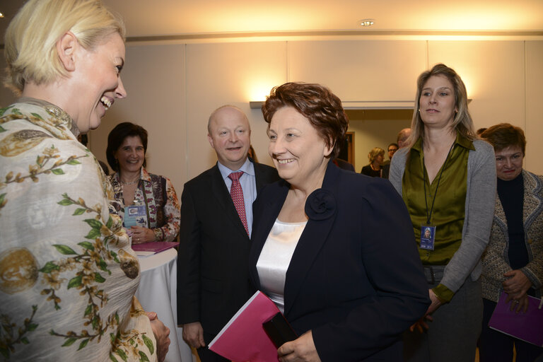 Fotogrāfija 39: Women in Leadership : lesson from Latvia