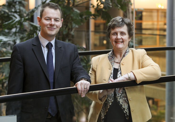 Снимка 3: Anthea MCINTYRE and Daniel DALTON in the European Parliament in Strasbourg