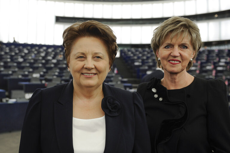 Valokuva 3: Latvian Prime Minister in Plenary session week 03 2015 in Strasbourg