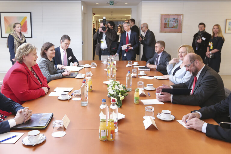 Снимка 1: Martin SCHULZ - EP President meets with Erna SOLBERG, Prime Minister of Norway