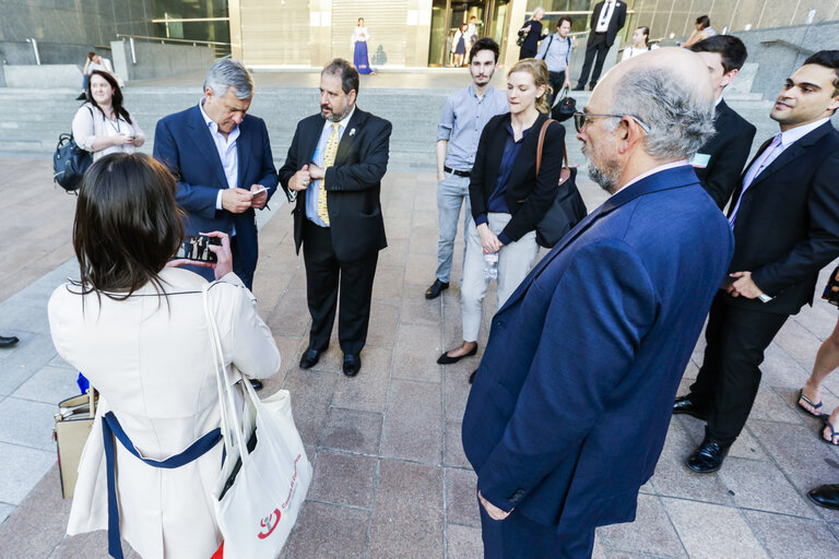 Foto 7: Antonio TAJANI - EP President on his way to 
EPP leaders meeting ahead of the European Council