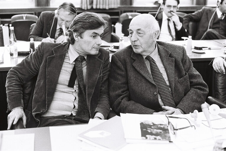 Foto 4: Meeting on February 1979.