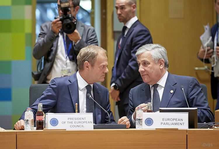 Fotografie 2: European Council  Antonio TAJANI - EP President to assembled heads of state or government