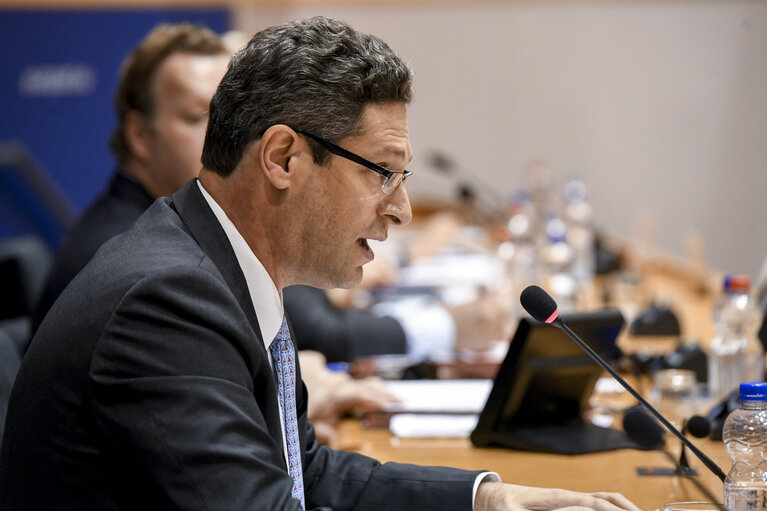 Photo 5 : LIBE-ITRE-AFCO-JURI Joint committee hearing - Hearing Part 2 :Use of Facebook users' data by Cambridge Analytica and impact on data protection - Consequences - Session 2: The alleged impact and risks for electoral processes