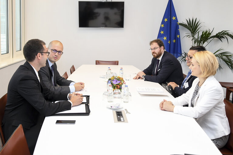 Zdjęcie 1: Andi-Lucian CRISTEA, Chair of the Delegation to the EU-Moldova Parliamentary Association Committee, meets with Octavian ARMASU, Moldovan Finance Minister and with Sergiu CIOCLEA, National Bank Governor of Moldova