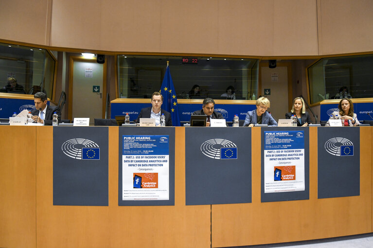 Photo 13 : LIBE-ITRE-AFCO-JURI Joint committee hearing - Hearing Part 2 :Use of Facebook users' data by Cambridge Analytica and impact on data protection - Consequences - Session 2: The alleged impact and risks for electoral processes