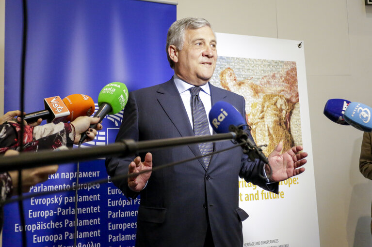 Fotografie 4: High level conference ' Cultural Heritage in Europe : linking past and future ' .Press conference