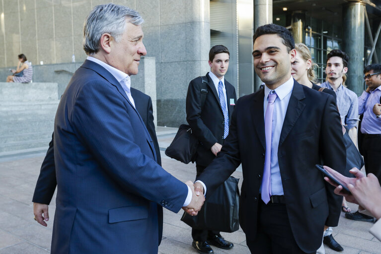 Foto 5: Antonio TAJANI - EP President on his way to 
EPP leaders meeting ahead of the European Council