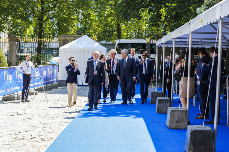 Foto 2: EPP leaders meet ahead of the European Summit