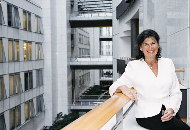 Fotografi 2: MEP Charlotte CEDERSCHIOLD in the European Parliament in Brussels