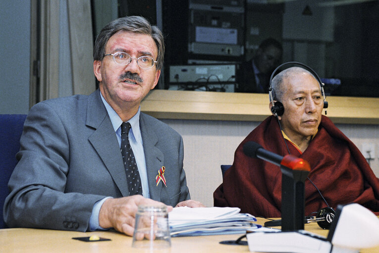 Press conference on the Tibet Intergroup