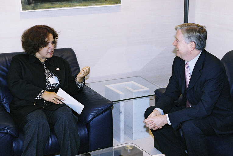 Fotografija 2: EP President meets  Nurit PELED-ELHANAN, 2001 Sakharov Prize Winner