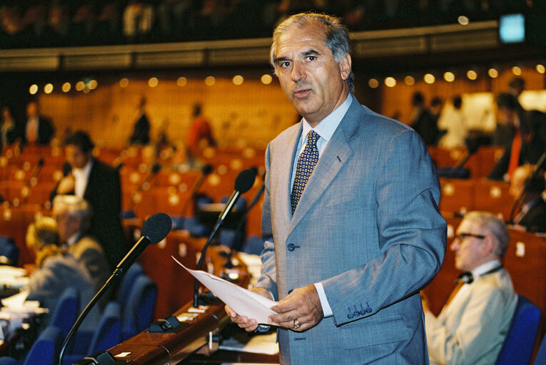 Suriet 2: Portrait of MEP Giacomo SANTINI in Strasbourg