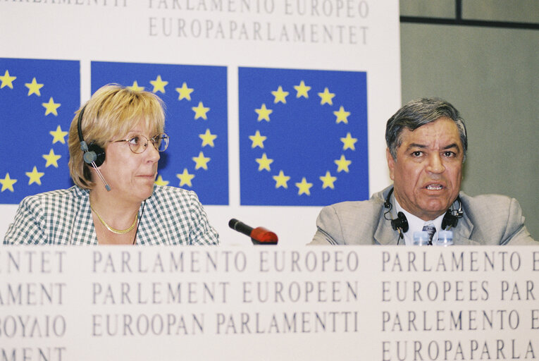 Photo 6 : Press conference following a meeting with a delegation of the People's National Assembly of Algeria