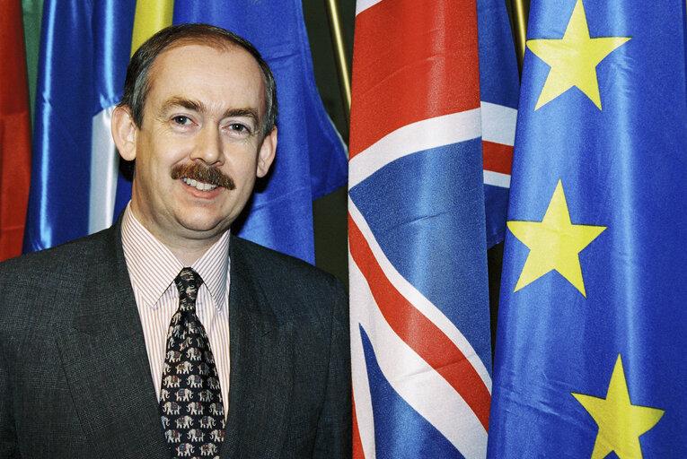 Nuotrauka 1: Portrait of the MEP Wayne DAVID during a mmeting in Brussels in June 1996.