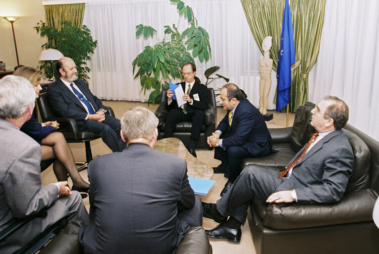 Photo 6: Meeting with Jose Maria GIL ROBLES GIL DELGADO EP President in his office at Strasbourg