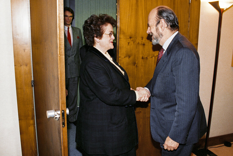 Jose Maria GIL ROBLES GIL DELGADO EP President meets Leni FISCHER