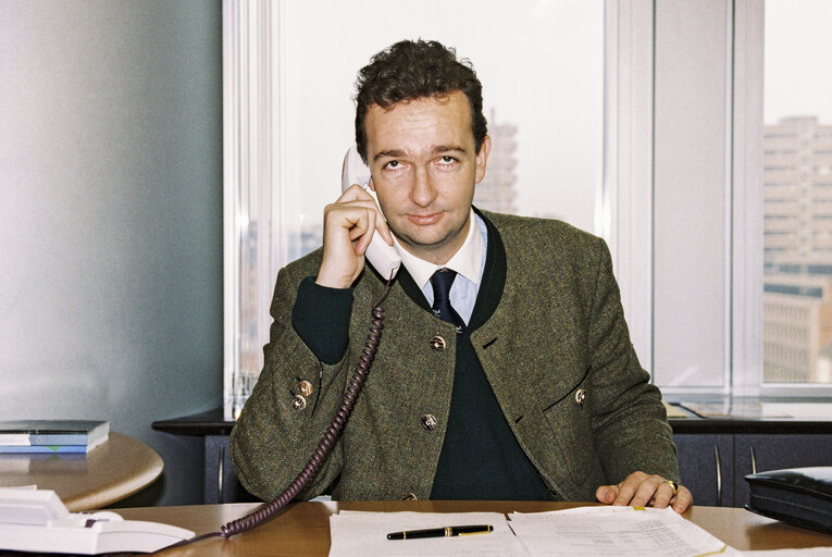 Снимка 5: MEP Karl HABSBURG-LOTHRINGEN at the European Parliament in Brussels