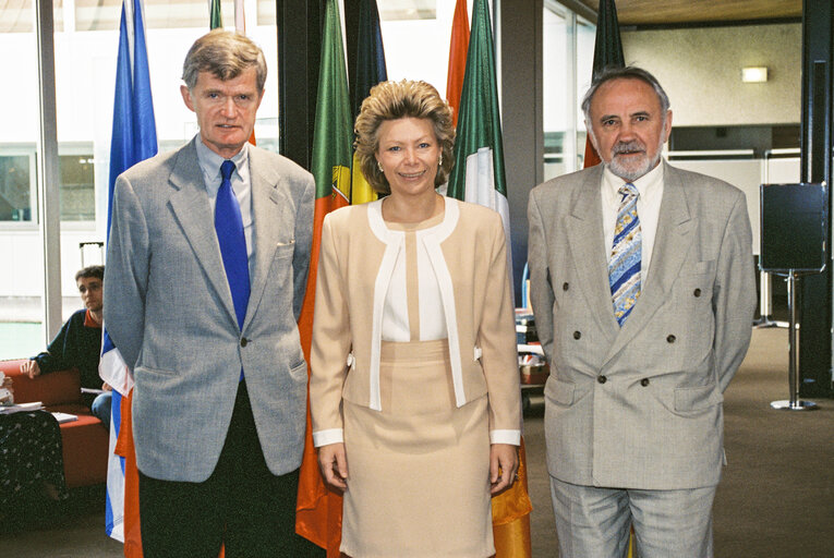 Fotografie 10: MEPs Ben FAYOT and Viviane REDING,  at the European Parliament in Strasbourg