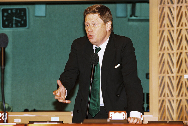 Φωτογραφία 2: Gianfranco DELL ALBA in plenary session at the EP in Strasbourg.