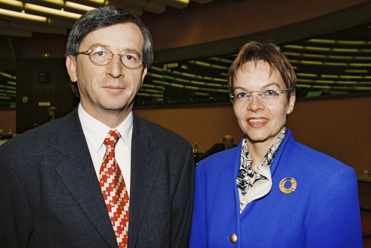 Fotó 16: Bishop Komarica from Banja Luka (Bosnia) awarded Robert Schuman Medal of the EPP Group in the European Parliament