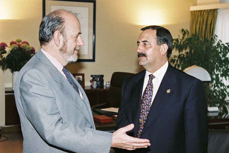 Снимка 1: Meeting with Jose Maria GIL-ROBLES GIL-DELGADO EP President