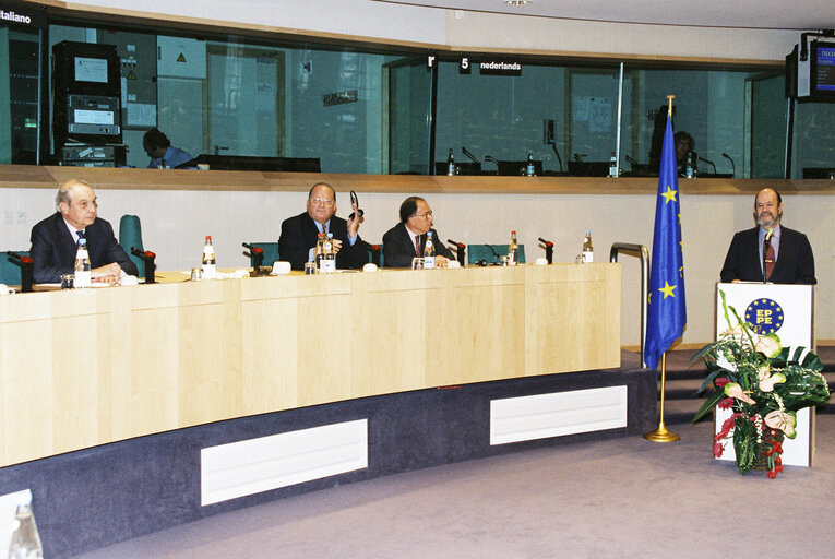 Photo 20 : Meeting in the European Parliament at Brussels