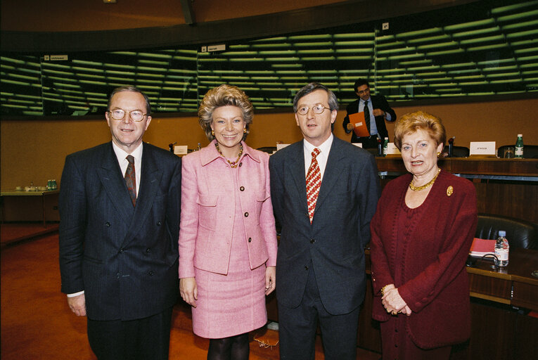 Fotó 10: Bishop Komarica from Banja Luka (Bosnia) awarded Robert Schuman Medal of the EPP Group in the European Parliament