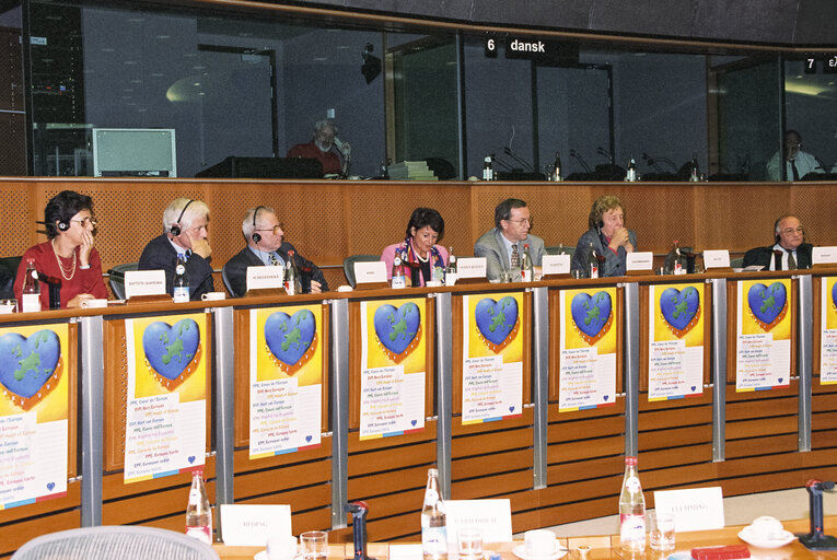 Fotografi 3: Group of the European People's Party meeting at the European Parliament in Brussels - Senior Citizens in the 21st century