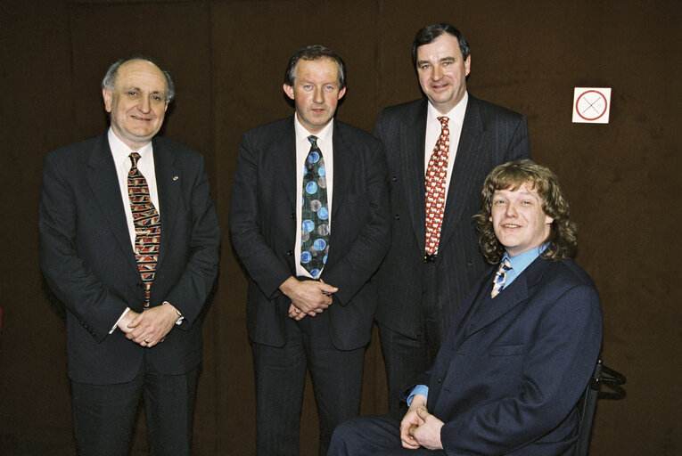 Fotografia 1: MEPs Gerard COLLINS and Brian CROWLEY at the European Parliament in Strasbourg