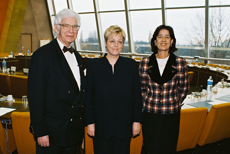 Fotografija 12: MEPs Willy de CLERCQ, Annemie NEYTS UYTTEBROECK and Marie Paule KESTELIJN SIERENS