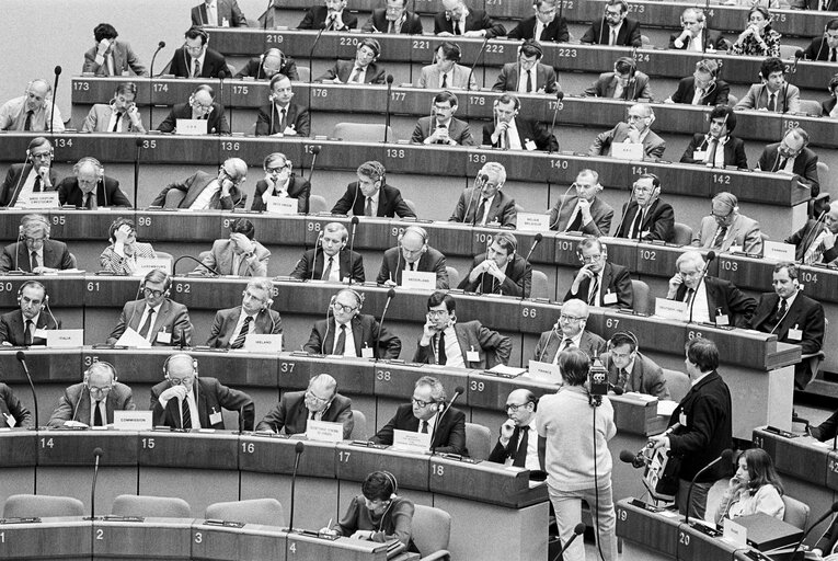 Fotografija 2: EC-ACP Convention at the European Parliament in Luxembourg in October 1983