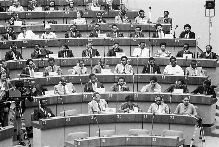 Fotogrāfija 4: EC-ACP Convention at the European Parliament in Luxembourg in October 1983