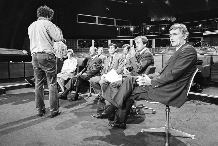 TV set  in the hemicycle