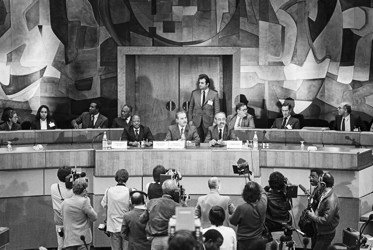 Fotografia 13: EC-ACP Convention at the European Parliament in Luxembourg in October 1983