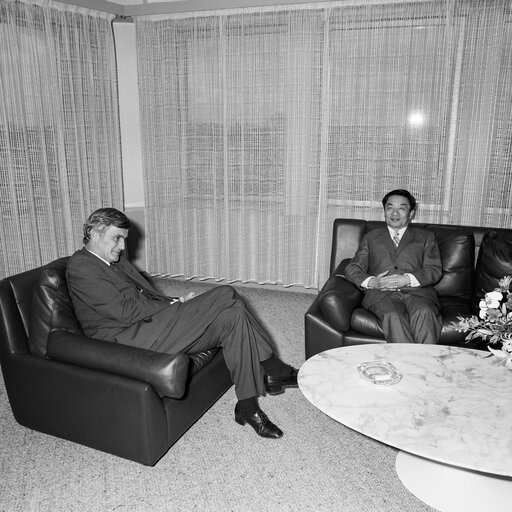 Fotografia 30: EP President meets with Zhang SHU