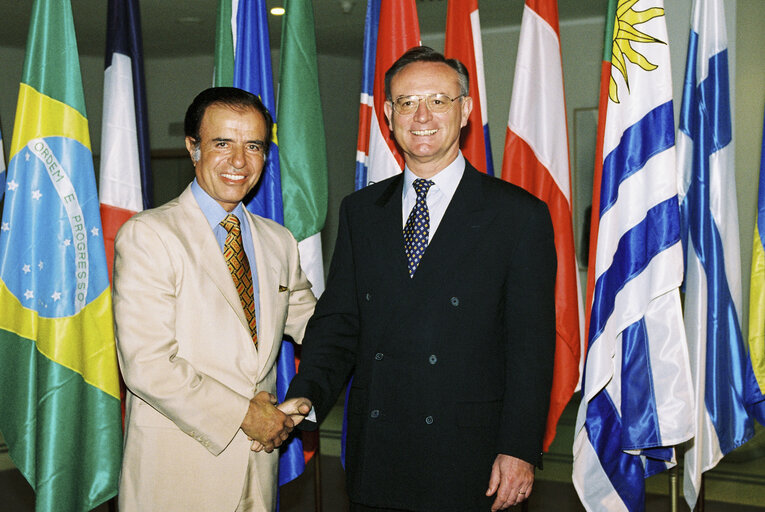 Fotografie 3: Visit of Carlos MENEM, President of Argentina in Brussels in June 1996