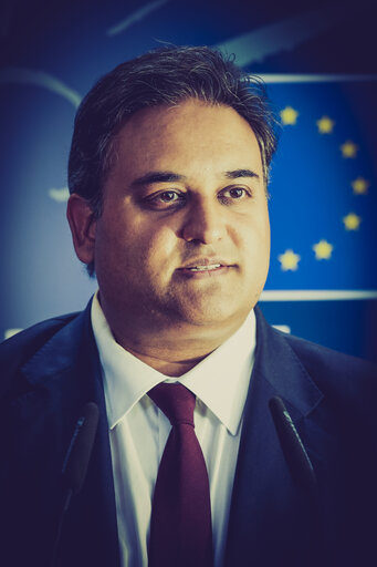 Fotografie 8: Claude MORAES, LIBE Committee Chair: Press conference following the Hearing of Commissioner-designate for Migration & Home Affairs - LIBE