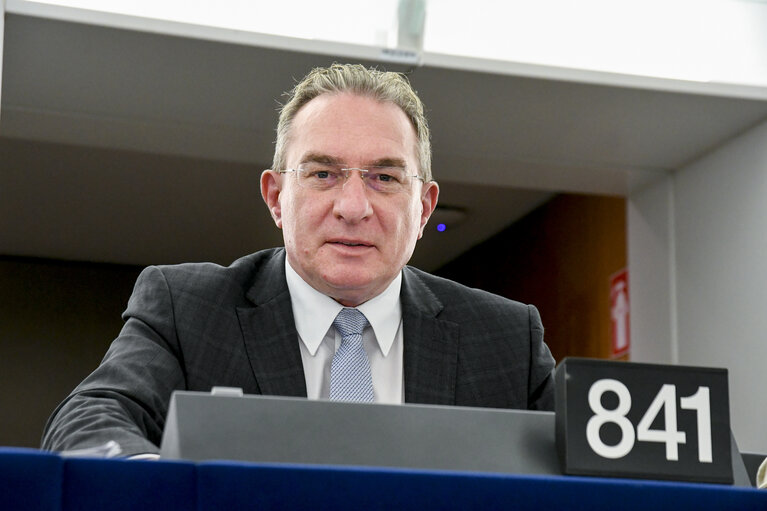Photo 1: Iuliu WINKLER in the EP in Strasboourg