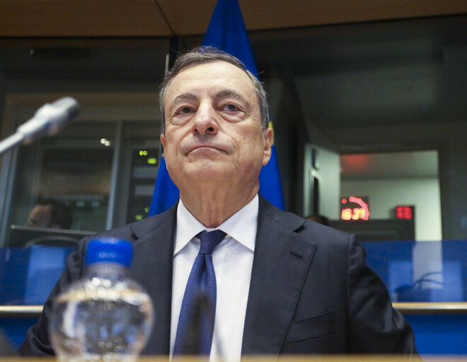 Foto 10: ECON Committee meeting. Monetary Dialogue with Mario DRAGHI, President of the European Central Bank.