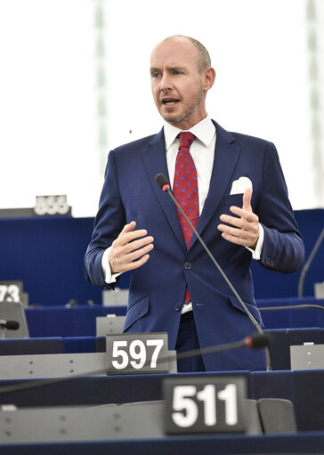 Photo 14 : EP plenary session - Votes followed by explanations of votes