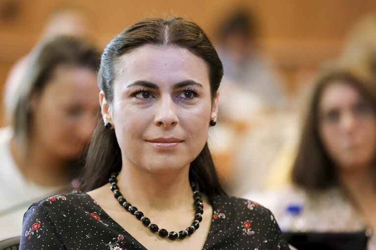 Foto 6: Women in Science. Recommendations to improve Horizon Europe through a gender perspective.