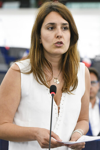 Foto 1: Laura FERRARA in the EP in Strasbourg