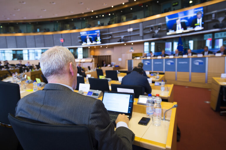 Photo 9 : ECON committee meeting. Monetary Dialogue with Mario DRAGHI, President of the European Central Bank.