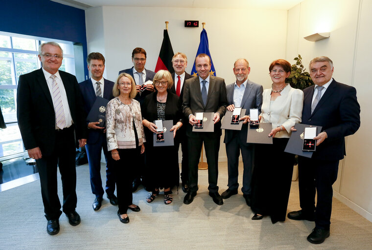 Fotografia 8: Presentation of the Bundesverdienstkreuz to current and former German Members of the EP