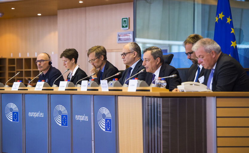 Photo 10 : ECON committee meeting. Monetary Dialogue with Mario DRAGHI, President of the European Central Bank.