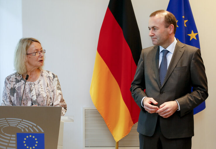 Nuotrauka 11: Presentation of the Bundesverdienstkreuz to current and former German Members of the EP