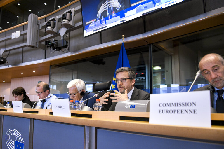 Fotografie 10: ITRE - Exchange of views with Mr Carlos Moedas, European Commissioner for Research, Science and Innovation, as part of the Structured Dialogue, incl. on the newly adopted MFF legislative programmes (VA)